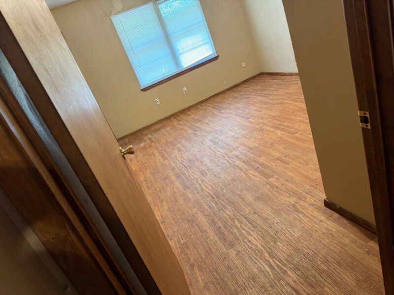 750 Bonham St Unit 180, Paris, TX 75460 Room for Rent in Paris, TX