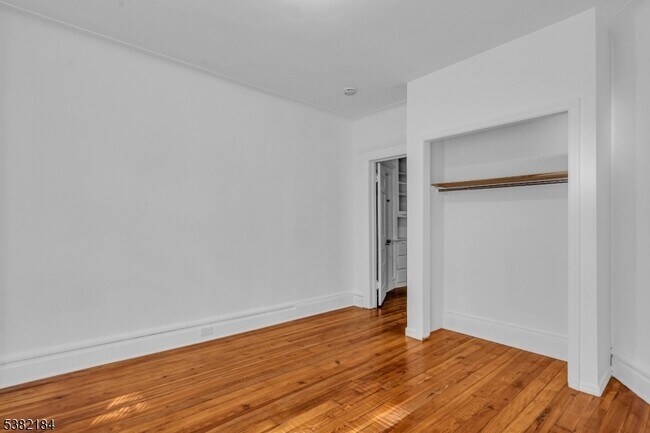 Foto del edificio - 937 Grove St