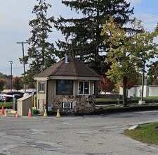 Building Photo - 44 Nassau Colony