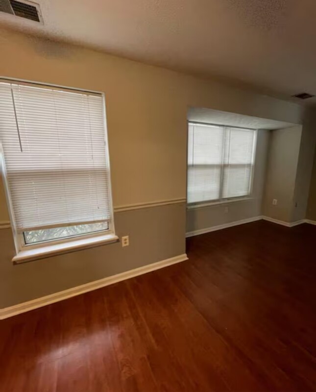 Building Photo - 818 Rubel Ave