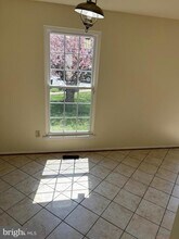 Building Photo - 3021 S Grove