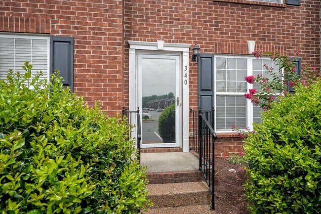 Foto del edificio - 340 Stewarts Landing Cir