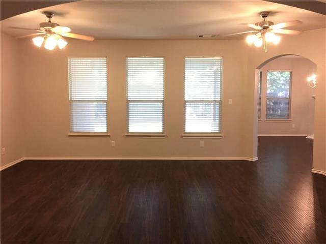 Foto del edificio - 8004 Ranchvale Ln