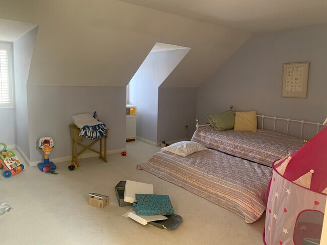 Building Photo - 5827 Dunglady Ct