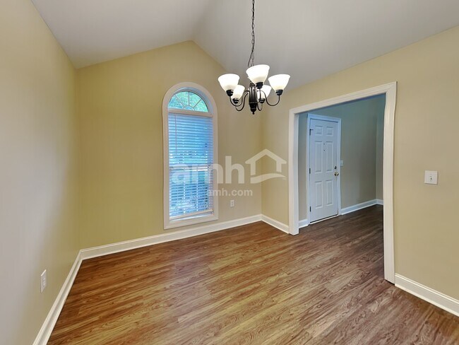 Foto del edificio - 1004 Ponape Ct