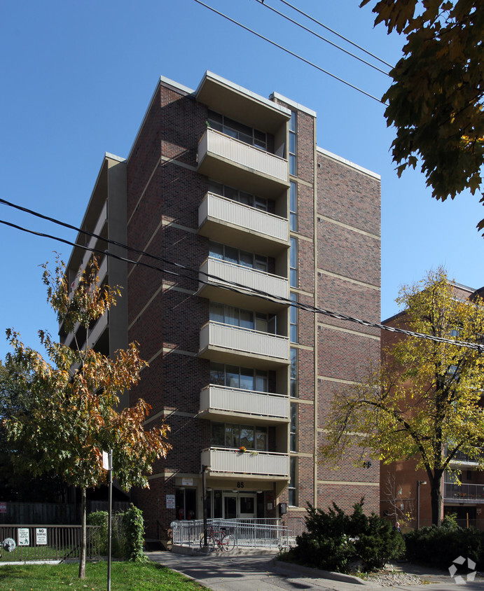 Building Photo - Spencer Avenue