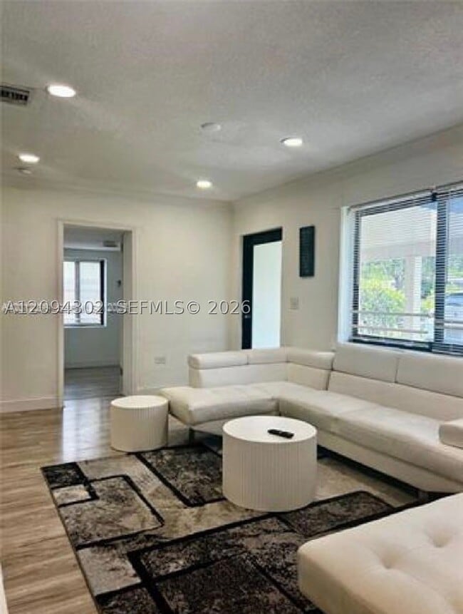Building Photo - 12040 N Miami Ave