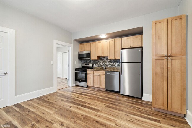 Building Photo - 1 br, 1 bath Duplex - 171 S Harrison St Un...