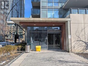 Building Photo - 11 Brunel Ct