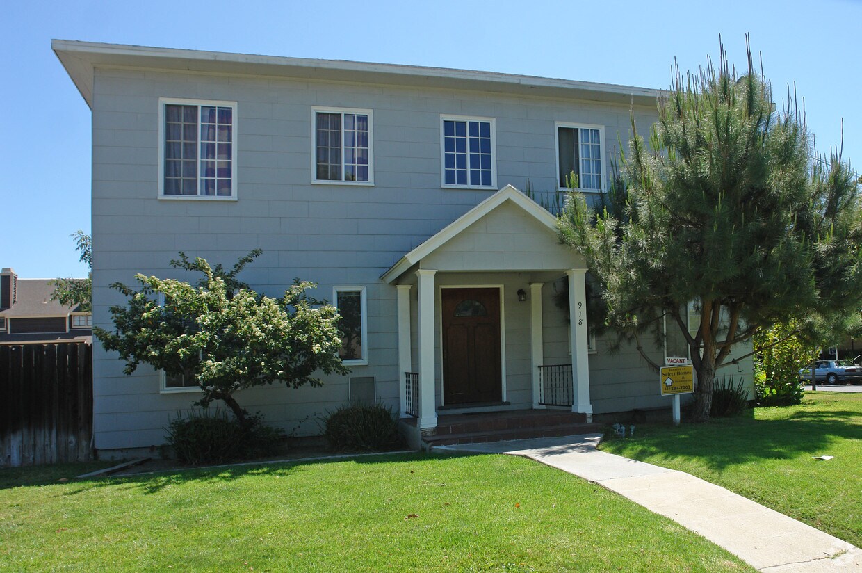 Foto principal - 918 S Marengo Ave