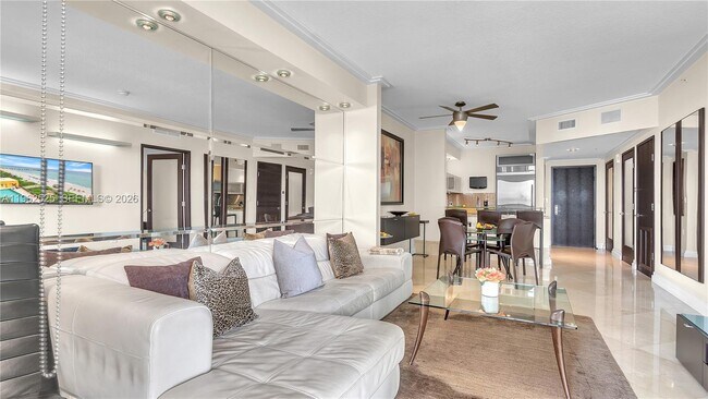 Foto del edificio - 16275 Collins Ave