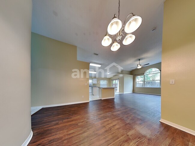 Foto del edificio - 2315 Kenwick Dr