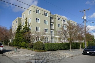 Building Photo - 800 N Allen Pl