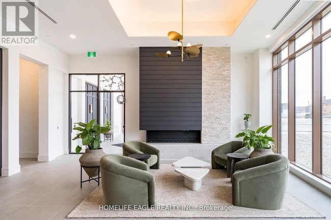 Building Photo - 31 Huron St