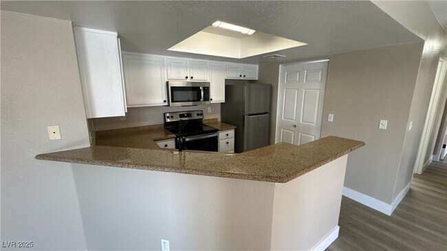 Foto del edificio - 8600 W Charleston Blvd