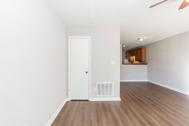 Foto del edificio - Two Bedroom Home!