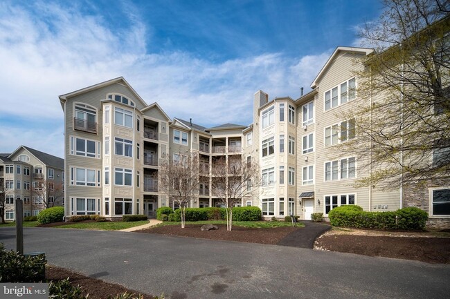Building Photo - 1621 Ladue Ct