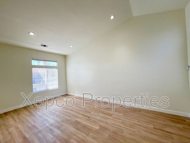 Building Photo - 68450 Pasada Rd