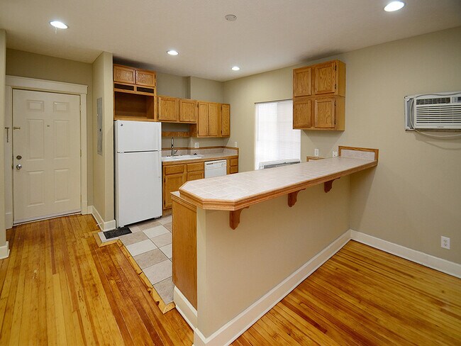 Building Photo - 133 S 38th St