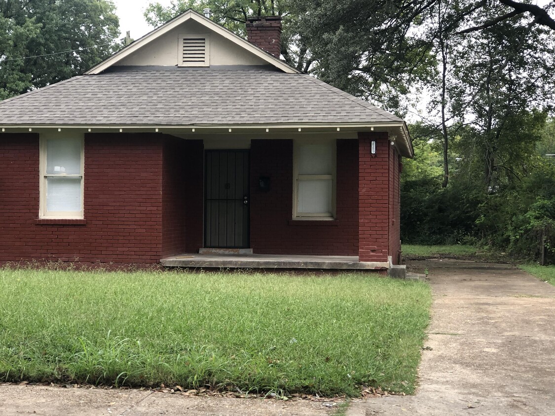 Primary Photo - 2589 Barron Ave