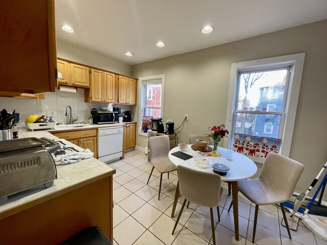 Building Photo - 1 Torpie St