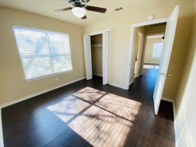 Building Photo - 103 Hughson Ct