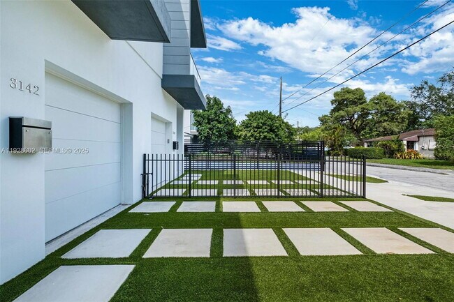 Foto del edificio - 3142 Carter St