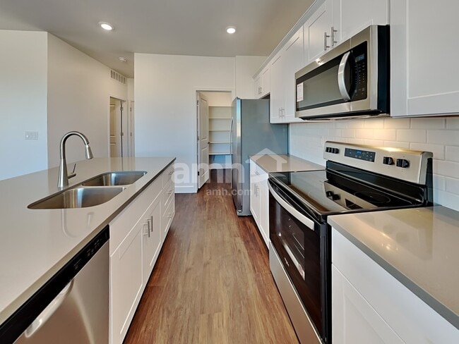 Building Photo - 9742 N Camino Benicardo