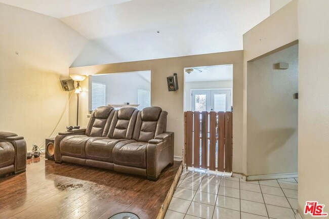 Building Photo - 2619 W Windhaven Dr