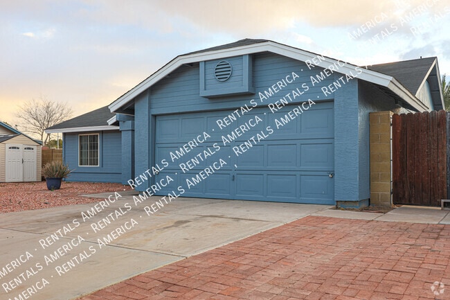 Building Photo - 324 S Rita Ln