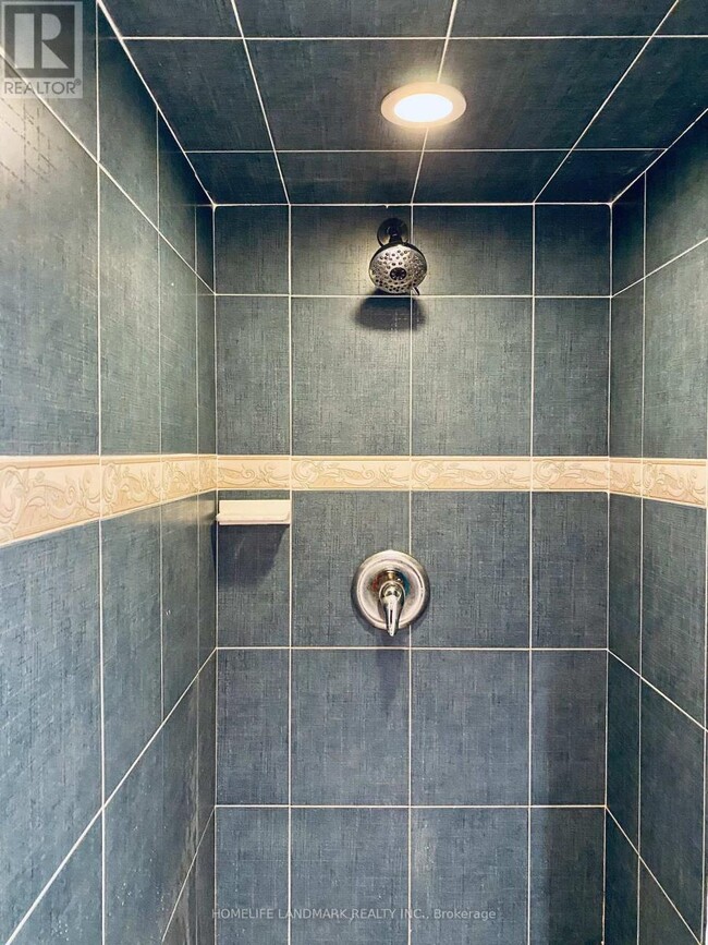 Building Photo - 256 Oriole Pkwy