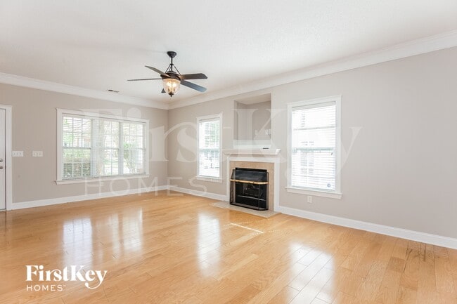 Building Photo - 15824 Robins Way