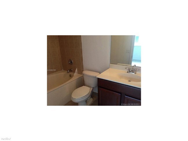 Foto del edificio - 21201 NW 14th Pl