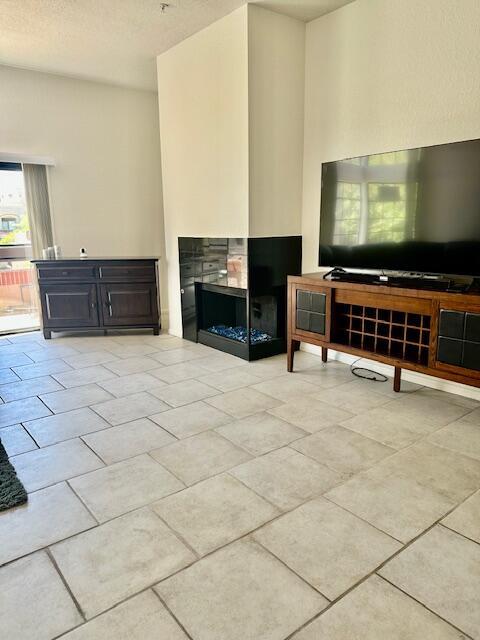 Building Photo - 2601 S Broadmoor Dr