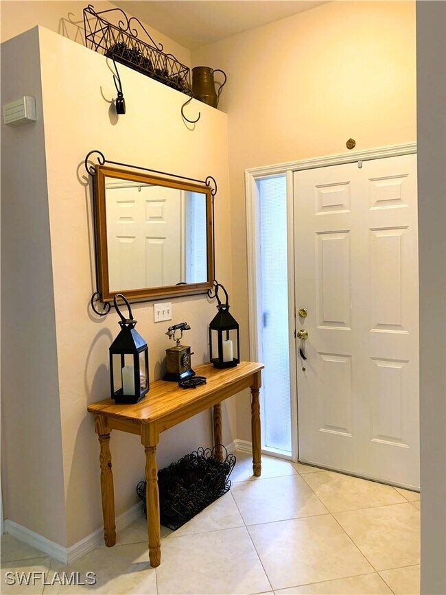 Foto del edificio - 7710 Ahoy Ave