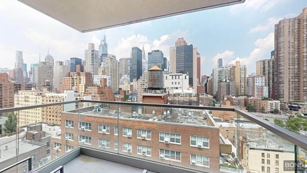 Foto principal - 237 E 34th St