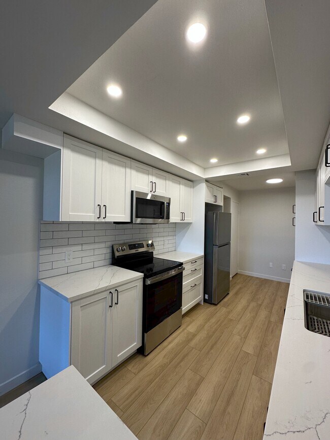 Foto del edificio - 8828 Pershing Dr