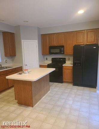 Building Photo - 3 br, 2.5 bath Townhome - 1394 Wanda Drive
