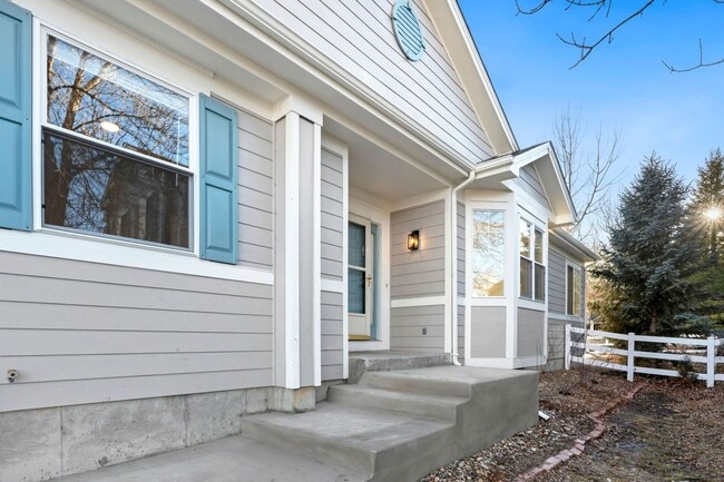 Building Photo - Remodeled 3-Bedroom Ranch in West Loveland