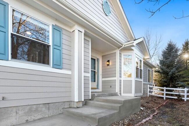 Foto del edificio - Remodeled 3-Bedroom Ranch in West Loveland