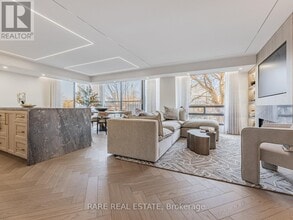 Building Photo - 449 Walmer Rd