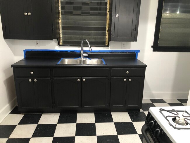 Señalización - 717 1/2 N Ridgewood Pl