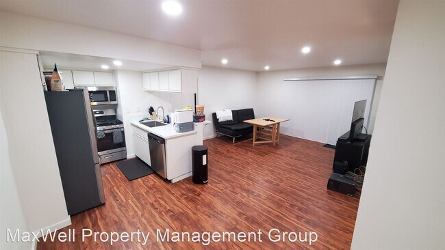 Building Photo - 1 br, 1 bath House - 12601 Van Nuys Blvd.