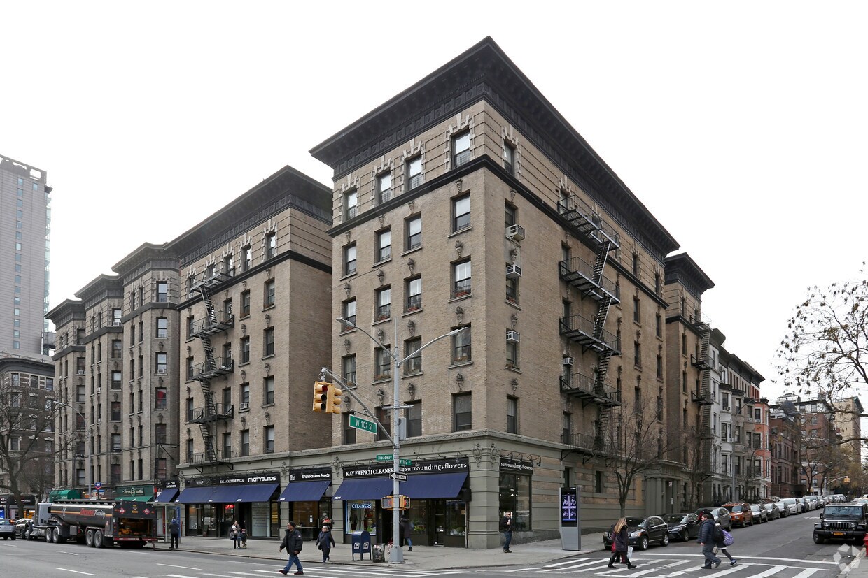 Building Photo - 2671-2675 Broadway