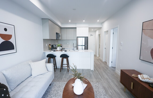 Building Photo - Cloveris