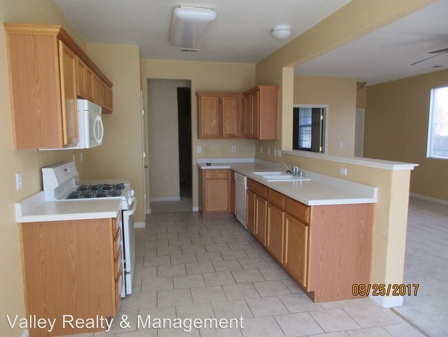 Building Photo - 502 La Quinta Ct