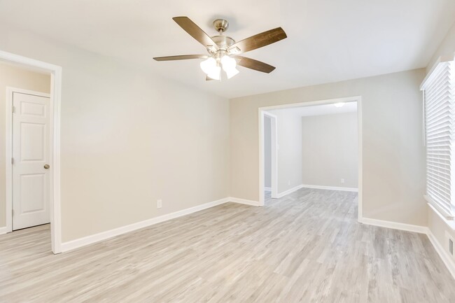 Building Photo - 3459 Brookfield Ln