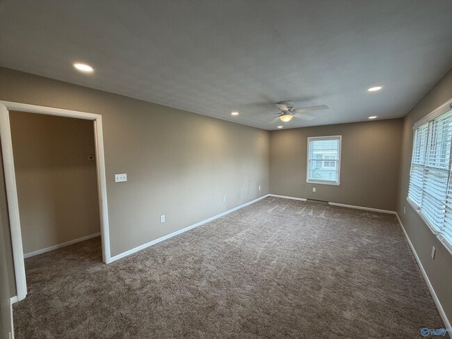 Building Photo - 900 Barclift St NW