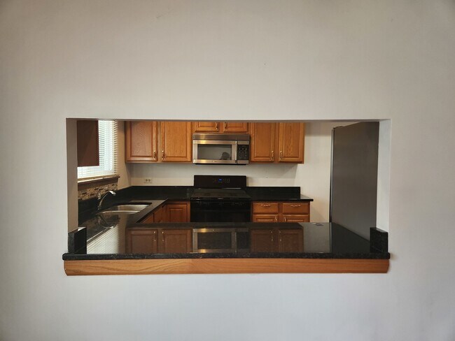 Building Photo - 109 Pauline Ave
