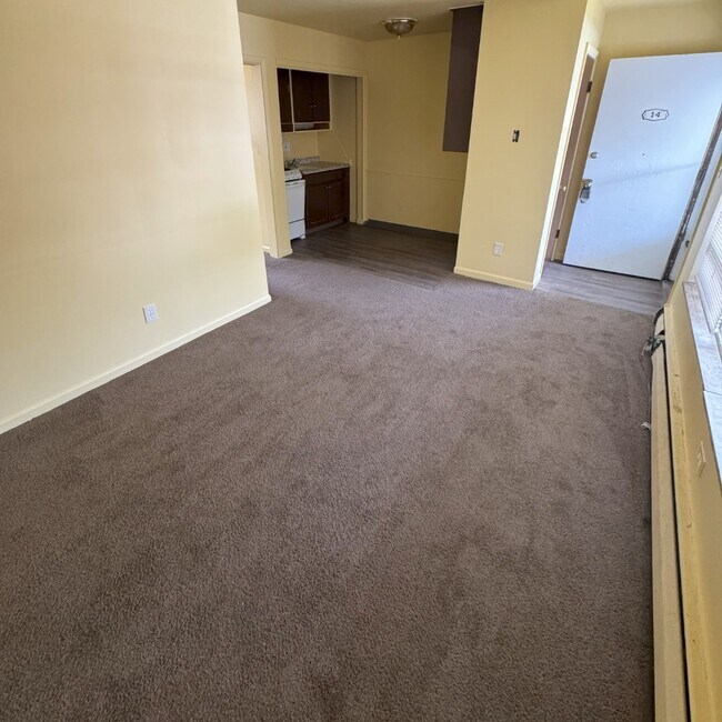 Building Photo - Cozy 1-Bedroom Apartment – 19751 Marx St, ...